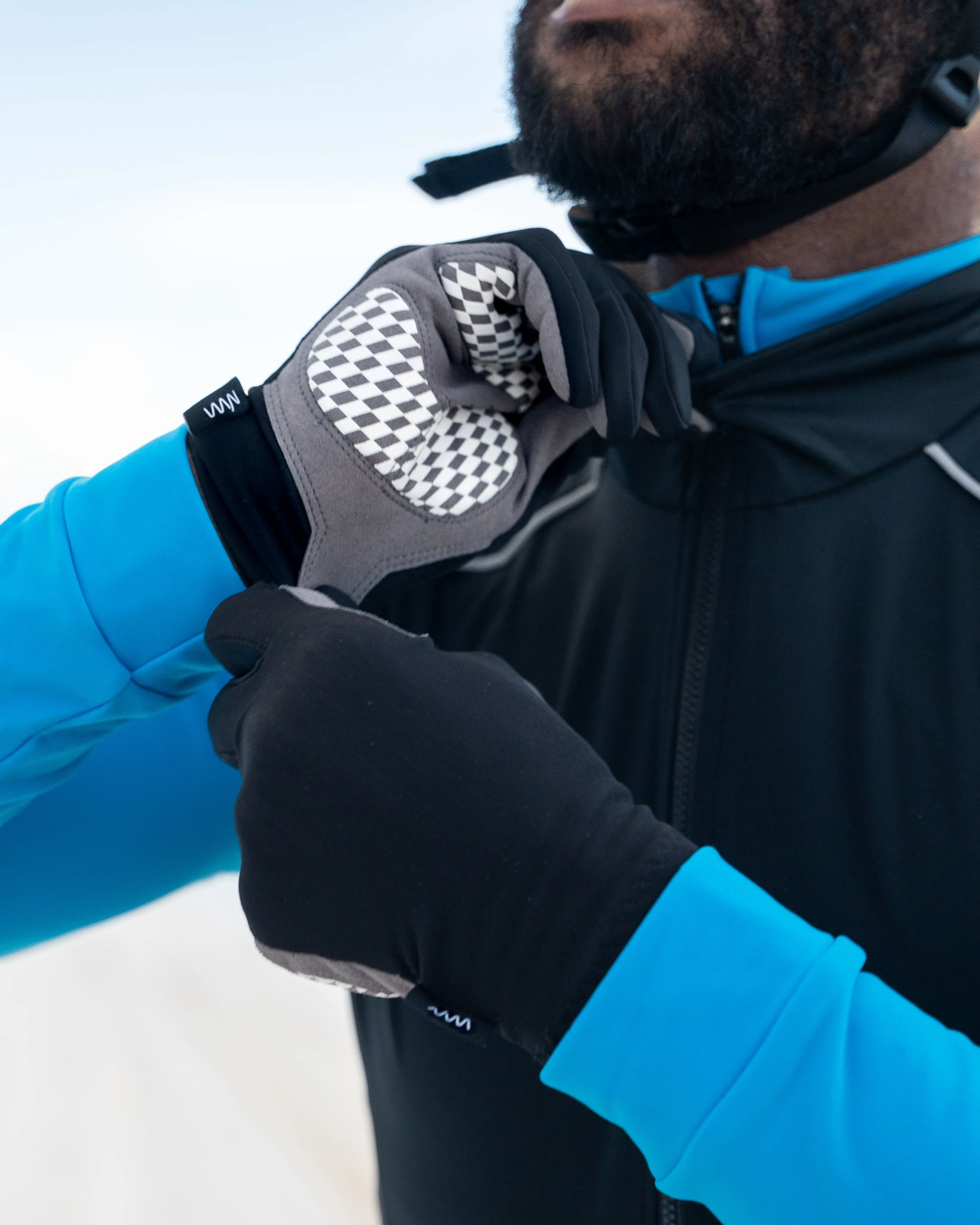 Essentials Thermal Gloves- Black