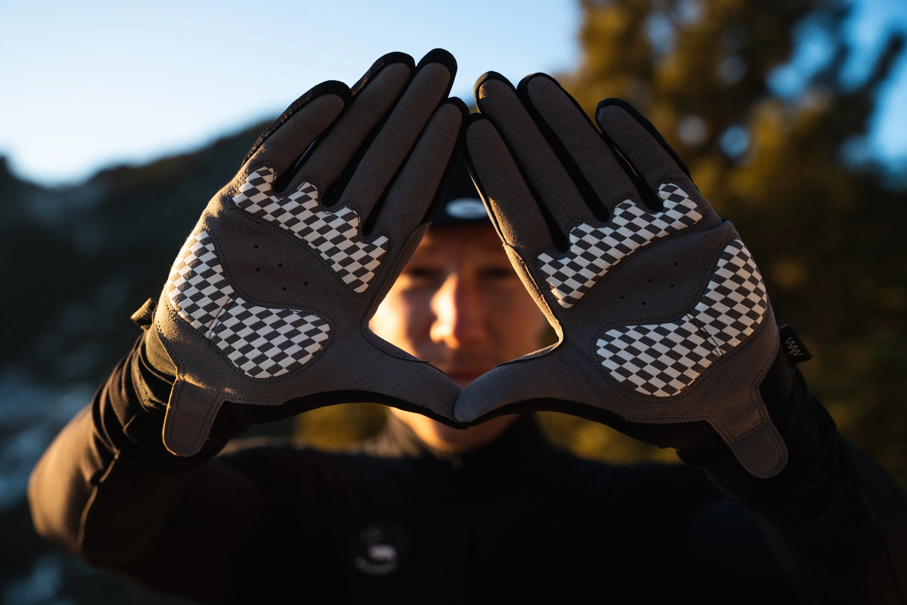 Essentials Thermal Gloves- Black