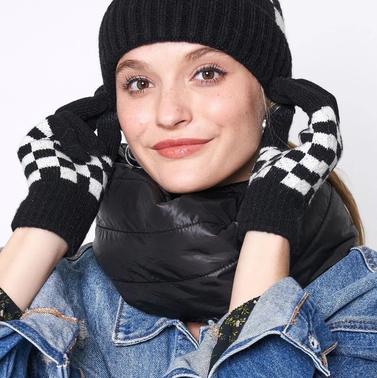 Fashion Week Checkered Cozy Gloves