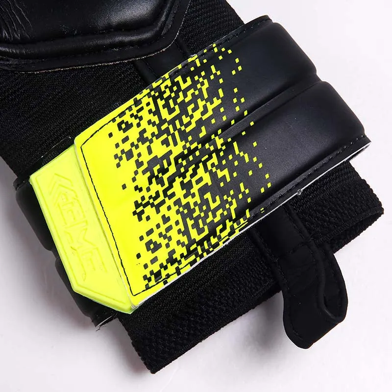 KELME Vortex Training Goalkeeper Gloves